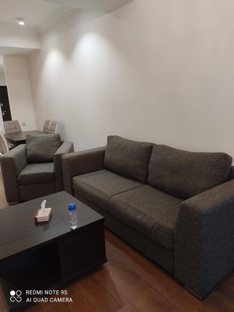 Hotel & Apartments California Yerevan Exterior photo